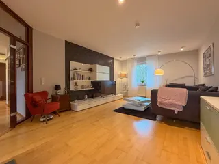 Top gepflegte und bezugsfreie 3-Zimmer-Eigentumswohnung mit neuer Gasheizung, Fenster uvm.! Bild 2