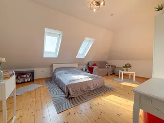 Wohnen auf zwei Ebenen in Haselünne: Großzügiger und stilvoller Bungalow mit neuwertiger Küche, Garage und Wintergarten! Bild 26