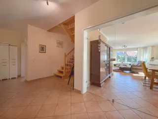 Wohnen auf zwei Ebenen in Haselünne: Großzügiger und stilvoller Bungalow mit neuwertiger Küche, Garage und Wintergarten! Bild 17