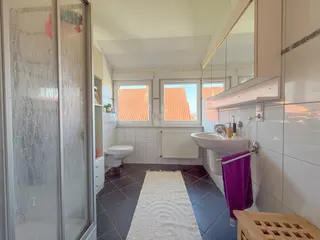 Wohnen auf zwei Ebenen in Haselünne: Großzügiger und stilvoller Bungalow mit neuwertiger Küche, Garage und Wintergarten! Bild 30