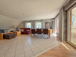 Ein Traum von Privatsphäre im Grünen: Wunderschönes Ein- / Zweifamilienhaus in ruhiger Sackgassenendlage direkt am Feld in Groß Hesepe! Bild 21