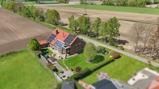 Ein Traum von Privatsphäre im Grünen: Wunderschönes Ein- / Zweifamilienhaus in ruhiger Sackgassenendlage direkt am Feld in Groß Hesepe! Bild 3