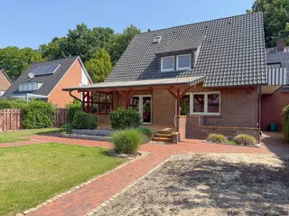 Großzügige Doppelhaushälfte als Wohnungseigentum in einzigartiger Lage direkt am Kanal – Ein seltenes Wohnerlebnis! Bild 9