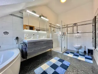 VERKAUFT: Starke Einziehungskraft: Reihenmittelhaus mit Garage, Sonnengarten, Einbauküche und 3 Schlafzimmern in Diepholz! Bild 30