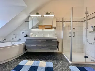 VERKAUFT: Starke Einziehungskraft: Reihenmittelhaus mit Garage, Sonnengarten, Einbauküche und 3 Schlafzimmern in Diepholz! Bild 29