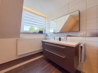 Einmalige Gelegenheit: Modernisierte Doppelhaushälfte in direkter Feldrandlage zu verkaufen! Bild 14