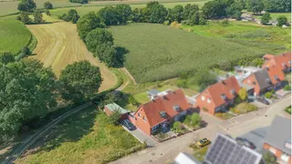 Einmalige Gelegenheit: Modernisierte Doppelhaushälfte in direkter Feldrandlage zu verkaufen! Bild 2