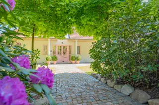 Altenlingen Heuberge: Einzigartiges Architektenhaus auf großzügigem Erbpachtgrundstück! Bild 2