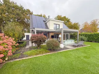 Traumlage in Schüttorf: Exklusives und junges Einfamilienhaus mit vielen Extras direkt am Quendorfer See zu verkaufen! Bild 1