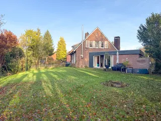 Charme trifft Moderne – liebevoll saniertes Einfamilienhaus in Bad Bentheim! Bild 3