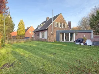 Charme trifft Moderne – liebevoll saniertes Einfamilienhaus in Bad Bentheim! Bild 4
