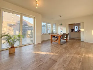 Einziehen & wohlfühlen: Junges und modernes Einfamilienhaus aus 2017 in familienfreundlichem Neubaugebiet in Lünne! Bild 10