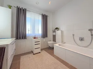 Helle Wohnung in Toplage am Kanal zur Miete– modern & gepflegt Bild 12