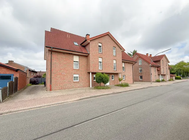 Lingen - Innenstadt: Maisonette-Wohnung mit Balkon und Stellplatz zu verkaufen!