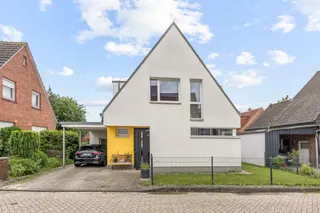 Kompakt, modern, energieeffizient: Junges Einfamilienhaus mit 3 Schlafzimmern zu kaufen! Baujahr 2015 Bild 2