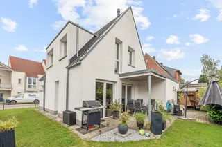 Kompakt, modern, energieeffizient: Junges Einfamilienhaus mit 3 Schlafzimmern zu kaufen! Baujahr 2015 Bild 4