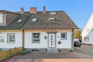 Alt trifft Neu: Doppelhaushälfte mit modernem Anbau und viel Potential zu verkaufen! Bild 3
