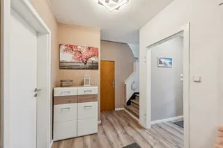 Alt trifft Neu: Doppelhaushälfte mit modernem Anbau und viel Potential zu verkaufen! Bild 11