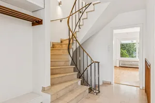 Wohnen in Bestlage: Großzügige und exklusive DHH mit Einliegerwohnung und idyllischem Garten in einzigartiger Innenstadtlage! Bild 17