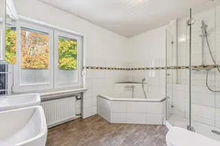 Wohnen in Bestlage: Großzügige und exklusive DHH mit Einliegerwohnung und idyllischem Garten in einzigartiger Innenstadtlage! Bild 20