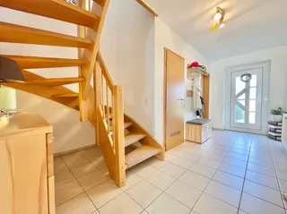Doppelhaushälfte mit 3 Schlafzimmern, Einbauküche, Carport und sonnigem Grundstück sucht neue Eigentümer in Langen! Bild 16