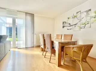 Doppelhaushälfte mit 3 Schlafzimmern, Einbauküche, Carport und sonnigem Grundstück sucht neue Eigentümer in Langen! Bild 13
