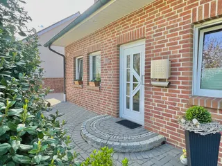 Doppelhaushälfte mit 3 Schlafzimmern, Einbauküche, Carport und sonnigem Grundstück sucht neue Eigentümer in Langen! Bild 6