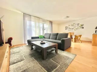 Doppelhaushälfte mit 3 Schlafzimmern, Einbauküche, Carport und sonnigem Grundstück sucht neue Eigentümer in Langen! Bild 12
