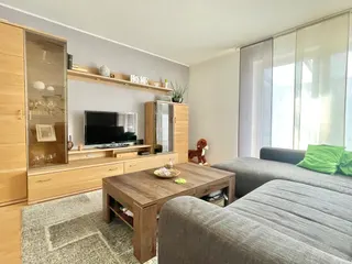 Doppelhaushälfte mit 3 Schlafzimmern, Einbauküche, Carport und sonnigem Grundstück sucht neue Eigentümer in Langen! Bild 10