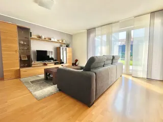 Doppelhaushälfte mit 3 Schlafzimmern, Einbauküche, Carport und sonnigem Grundstück sucht neue Eigentümer in Langen! Bild 11