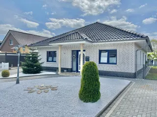 Bungalow der Extraklasse:Bj 2014, Garage, neue Einbauküche, Fußbodenhzg., 2 Bäder, Wintergarten uvm. Bild 8