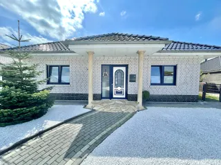Bungalow der Extraklasse:Bj 2014, Garage, neue Einbauküche, Fußbodenhzg., 2 Bäder, Wintergarten uvm. Bild 5