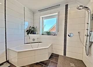 VERKAUFT: Jetzt Dach über Kopf verlieben: Junges EFH mit exkl. Sommergarten im Kapitänsviertel von Papenburg! Bild 25