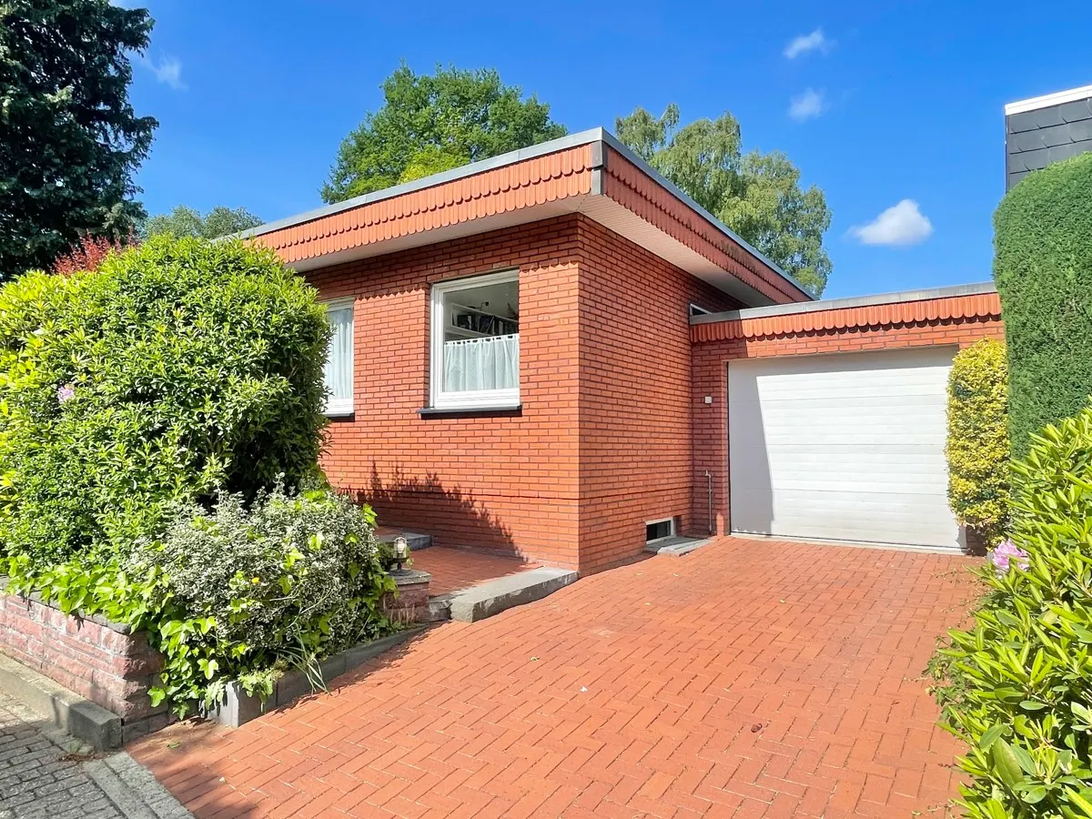 Raus in die Natur: Modernisierter Flachdachbungalow mit Garage in ruhiger Wohnlage von Lingen - Schepsdorf!