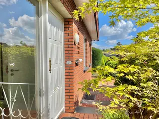 Raus in die Natur: Modernisierter Flachdachbungalow mit Garage in ruhiger Wohnlage von Lingen - Schepsdorf! Bild 6