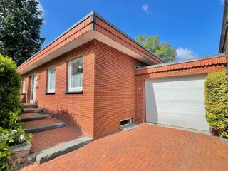 Raus in die Natur: Modernisierter Flachdachbungalow mit Garage in ruhiger Wohnlage von Lingen - Schepsdorf! Bild 2