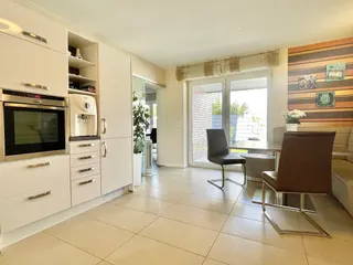 Hier bleiben keine Wünsche offen: Hochwertiges Einfamilienhaus mit Doppelgarage, Fußbodenheizung, Kamin, elektr. Rollläden uvm.! Bild 18