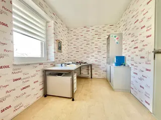 Hier bleiben keine Wünsche offen: Hochwertiges Einfamilienhaus mit Doppelgarage, Fußbodenheizung, Kamin, elektr. Rollläden uvm.! Bild 38