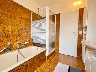 Haus am See: Großzügiges Einfamilienhaus mit idyllischem Garten und der Möglichkeit ebenerdig zu wohnen! Bild 32