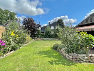 Haus am See: Großzügiges Einfamilienhaus mit idyllischem Garten und der Möglichkeit ebenerdig zu wohnen! Bild 7