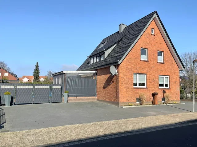 Familien(T)raum im Stadtzentrum von Lingen: Liebevoll saniertes Einfamilienhaus auf großzügigem Grundstück!