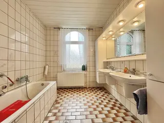 Absolute Rarität: Historisches und großzügiges Wohnhaus mit zwei Gewerbehallen zu verkaufen! Fördergelder möglich! Bild 23