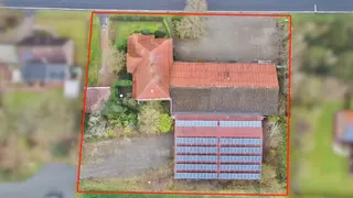 Absolute Rarität: Historisches und großzügiges Wohnhaus mit zwei Gewerbehallen zu verkaufen! Fördergelder möglich! Bild 3