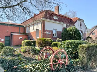 Absolute Rarität: Historisches und großzügiges Wohnhaus mit zwei Gewerbehallen zu verkaufen! Fördergelder möglich! Bild 10