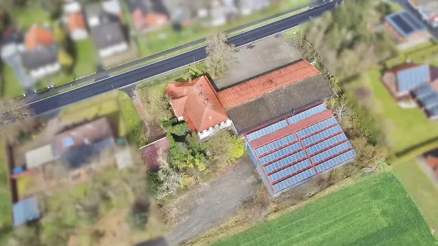 Absolute Rarität: Historisches und großzügiges Wohnhaus mit zwei Gewerbehallen zu verkaufen! Fördergelder möglich!