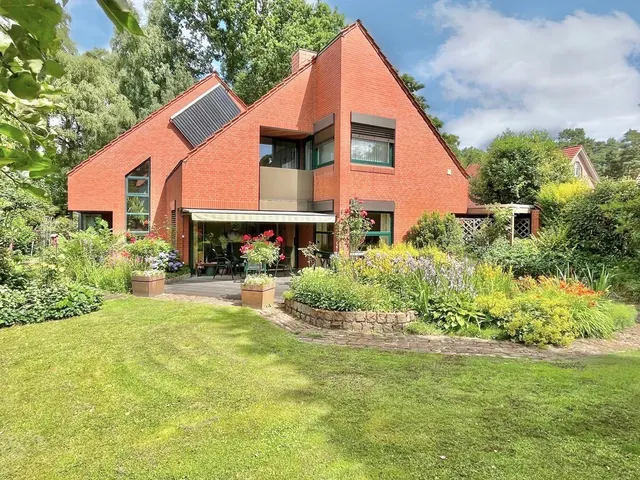 Einmalige Gelegenheit in Altenlingen Heuberge: Exklusives Architektenhaus auf großzügigem Grundstück zu verkaufen!