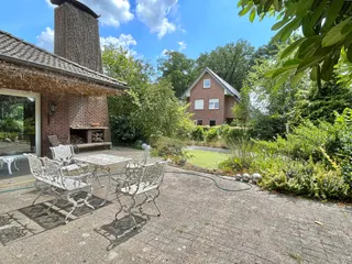 Umgeben von Natur - Wohnen im Grünen: Bungalow auf 1.550 qm großem Südgrundstück zu verkaufen! Bild 5