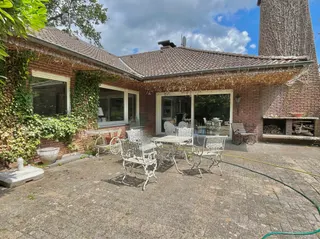 Umgeben von Natur - Wohnen im Grünen: Bungalow auf 1.550 qm großem Südgrundstück zu verkaufen! Bild 4