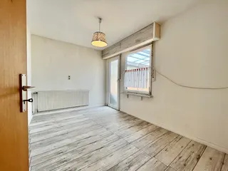 Gepflegtes Ein- bis Zweifamilienhaus mit diversen Garagen und Werkstätten zu verkaufen! Bild 29