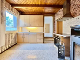 Gepflegtes Ein- bis Zweifamilienhaus mit diversen Garagen und Werkstätten zu verkaufen! Bild 22